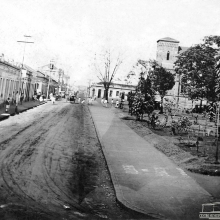Rua Barão do Rio Branco, década de 1920. Detalhe: a rua principal nem era dotada de calçamento.